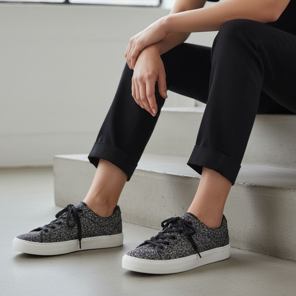 UGG Glitter Sneakers 7.5